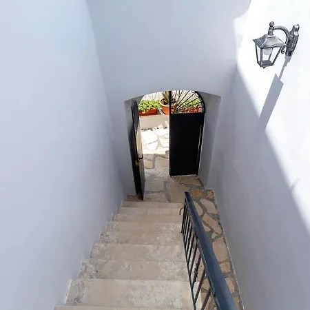 Gala Estate Traditional Mansion * Gardelades
