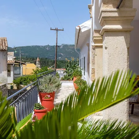 Gala Estate Traditional Mansion Gardeládes