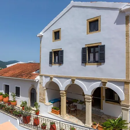 Gala Estate Traditional Mansion Villa Gardeládes